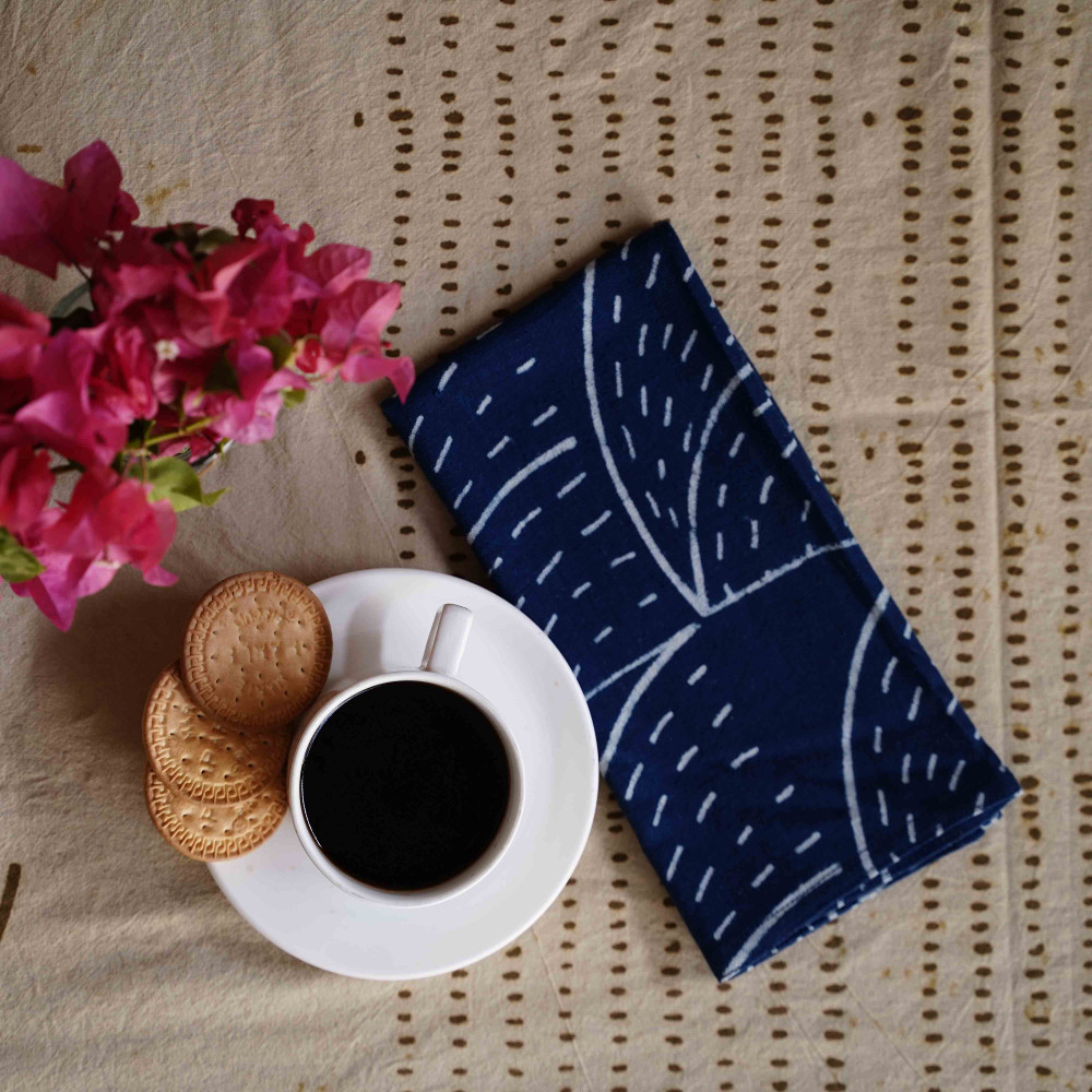 Organic cotton dinner napkins in blue and white