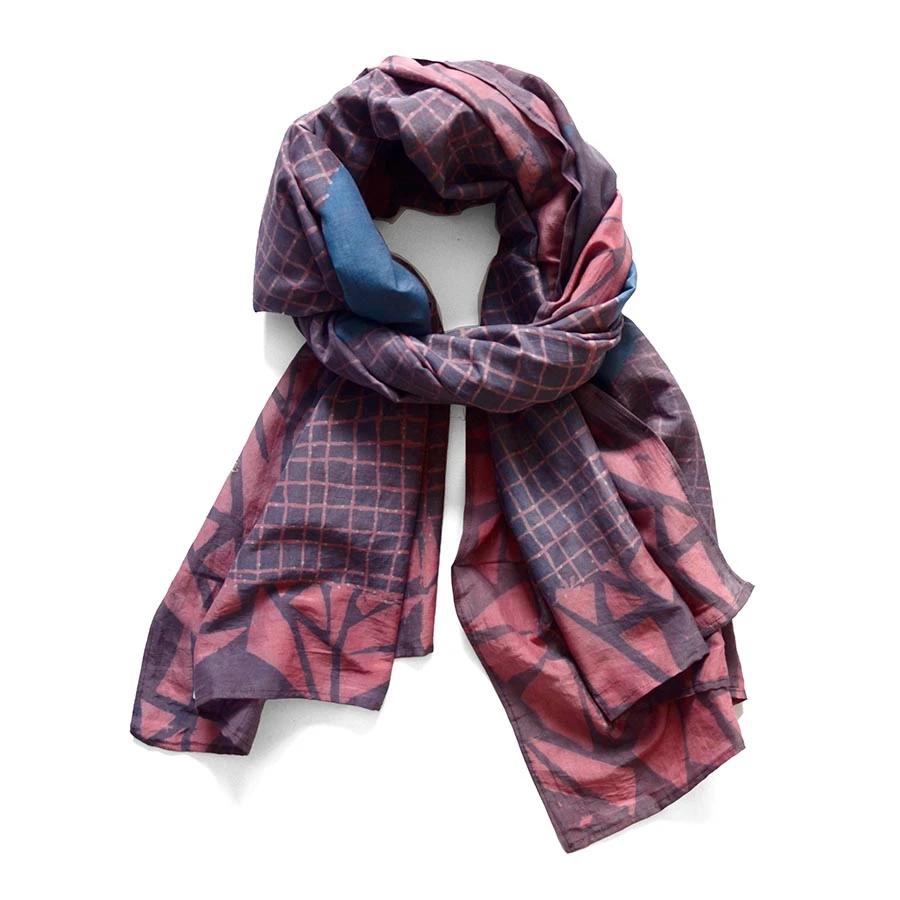 purple scarf