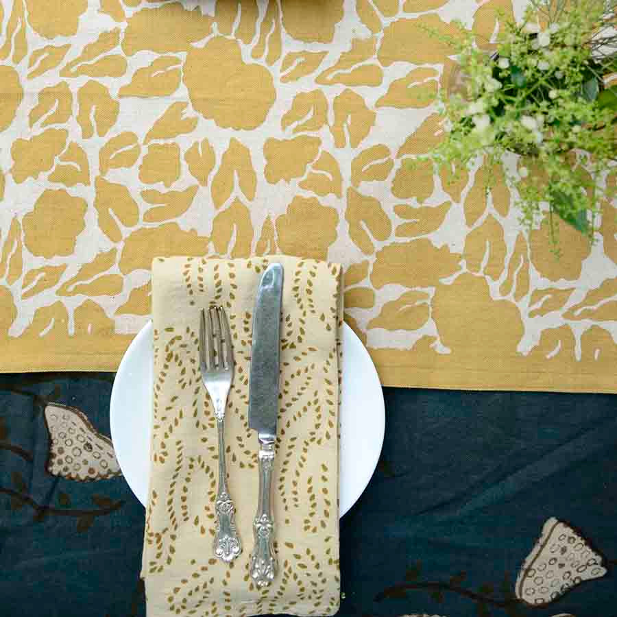 gold printed table napkins