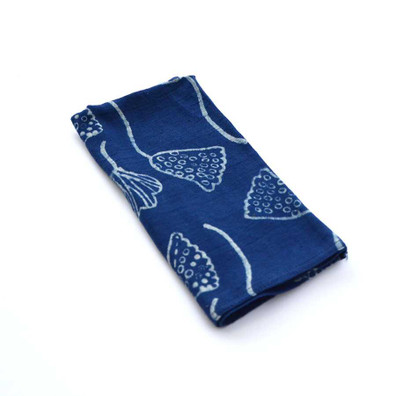 blue and white napkins