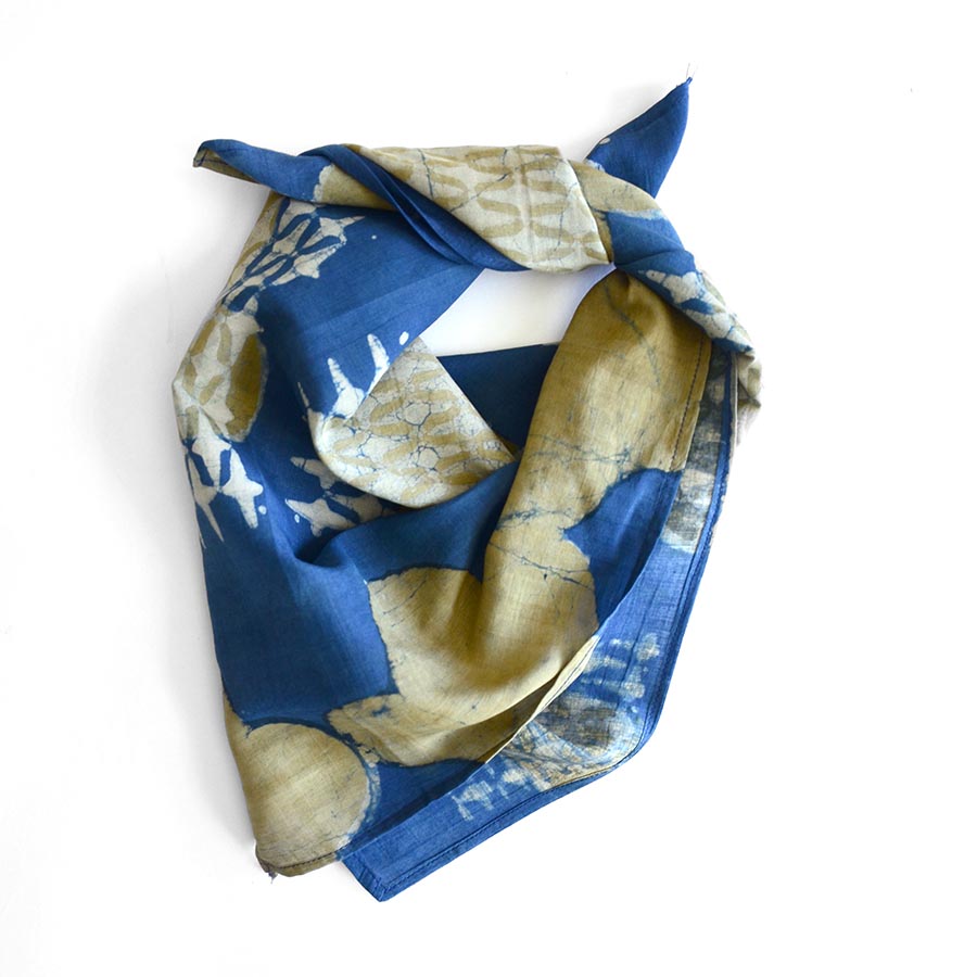 小物 Hand Printed Silk Scarf - blue image_1c2b3fe8-af3d-4edf-8551-