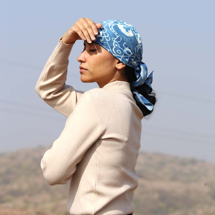 What Is the Best Scarf for Hot Weather?