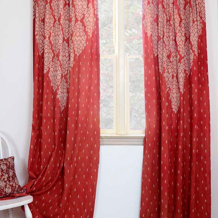 Should Curtains Touch the Floor? A Guide to Curtain Length Rules