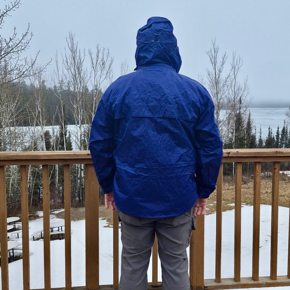 "RAIN JACKET. THUNDERLIGHT" AO80