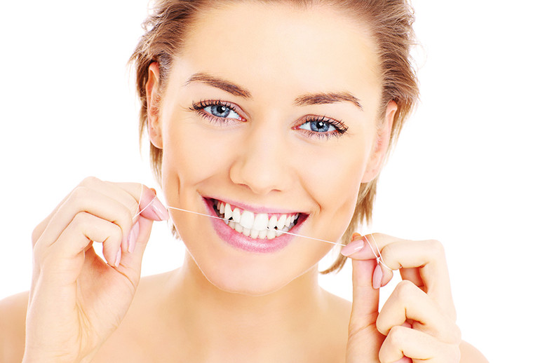 ​Mẹo hay chăm sóc răng miệng ngay trong những ngày du lịch xa nhà.