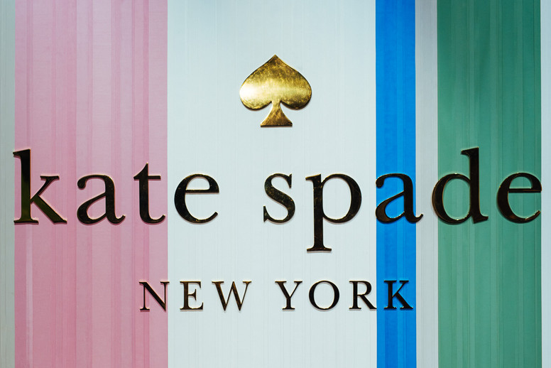 Coach mua Kate Spade với  tỷ USD, hành động này có ý nghĩa như thế nào  đối với những người yêu thích túi xách? - Tiffany Store