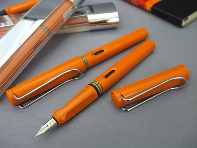 [Review] Đánh giá về bút Lamy Safari