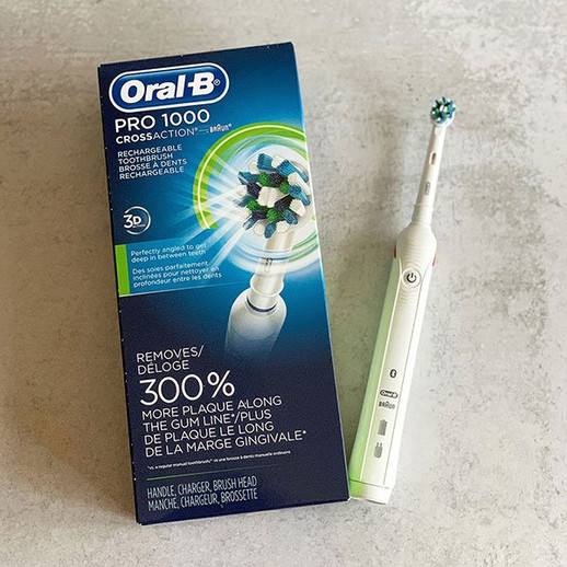 Tại sao bàn chải đánh răng điện Oral-B Pro 1000 được yêu thích đến vậy?