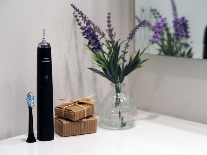 Chăm sóc tổn thương răng miệng với Philips Sonicare DiamondClean