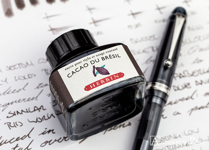 Mực xám nhà J.Herbin 'Cacao du Brésil' độc đáo như thế nào?