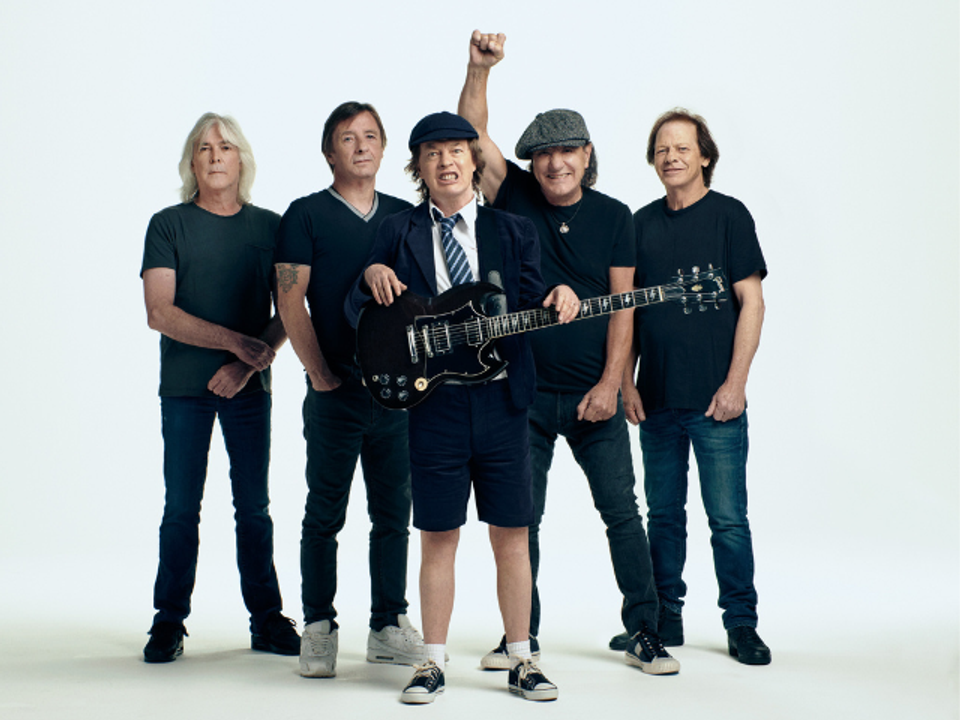 AC/DC RELEASING ACOUSTIC ALBUM AC/DC RELEASING ACOUSTIC ALBUM