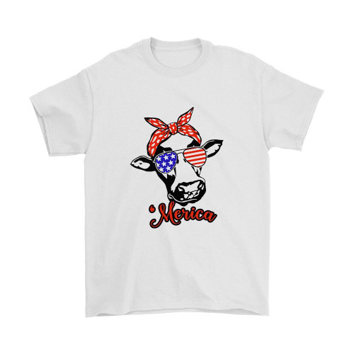 4Th Of July Cow With Bandana Man's T-Shirt Tee