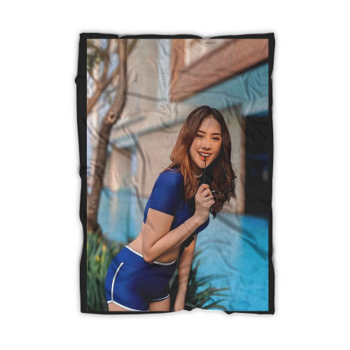 Anya Geraldine 3 Blanket