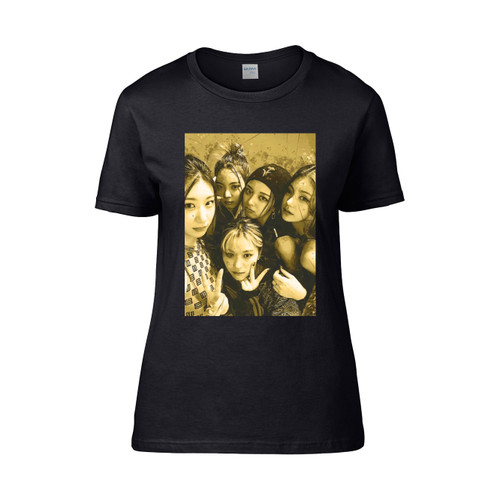 Itzy Girl Group Women's T-Shirt Tee