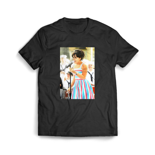 Lily Allen On Stage For The Nbc Today Show Concert With Blondie And Lily Allen  Mens T-Shirt Tee