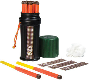 Uco Titan Stormproof Match Kit Uco Titan Stormproof Match Kit