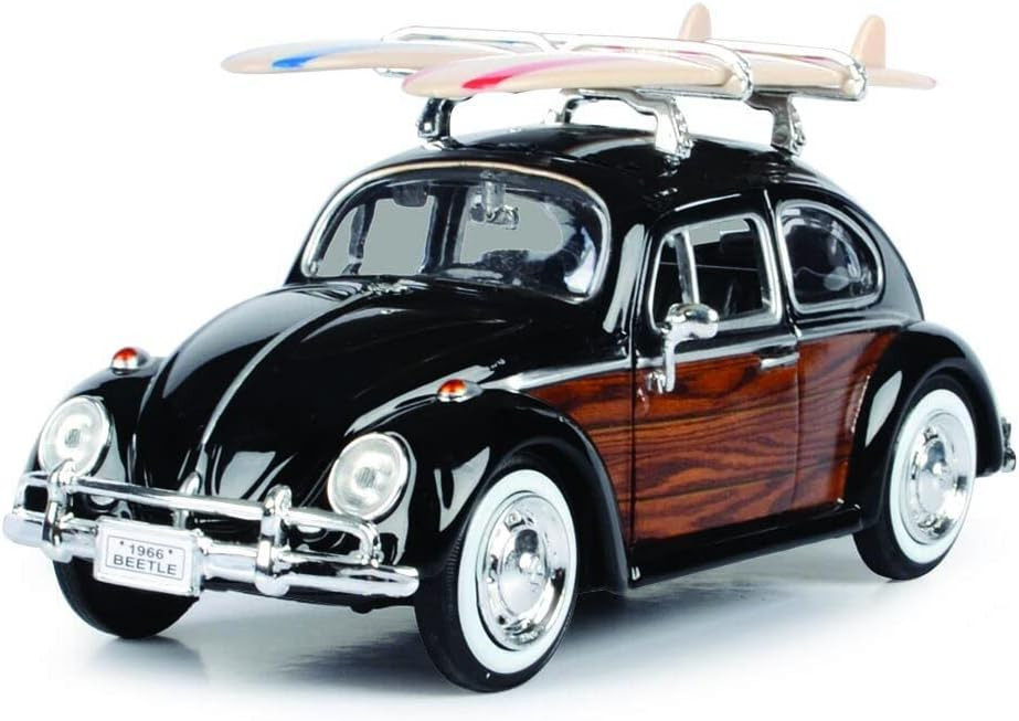 Motormax 1:24 '66 VW Beetle w/Surfboard - Hobbyrama