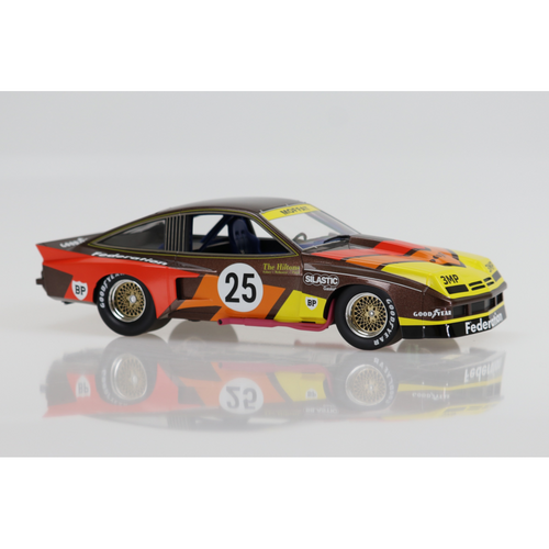 DDA Collectibles 1:18 #25 Federation DeKon Chevrolet Monza - Allan Moffat