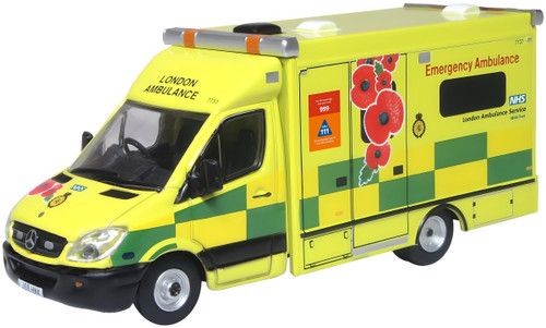 Oxford Diecast 1:76 Mercedes London Ambulance