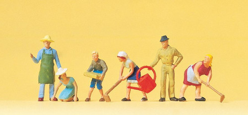 Preiser HO In the Garden