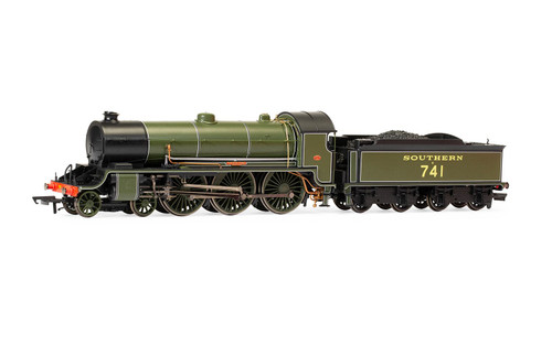 Hornby OO King Arthur 4-6-0 Centenary