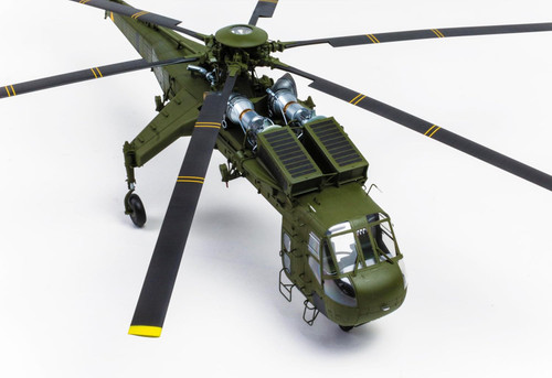 ICM 1:35 Sikorsky CH54A Heli