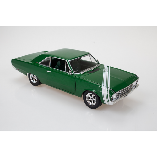 DDA Collectibles 1:18 1969 Chrysler Valiant VF - Green
