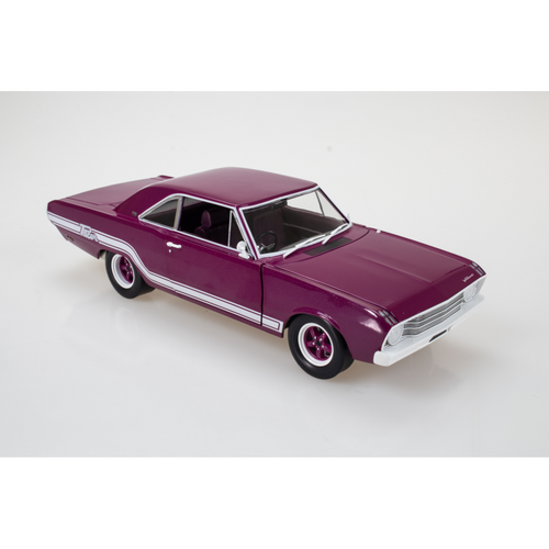 DDA Collectibles 1:18 1969 Chrysler Valiant VF - Magenta