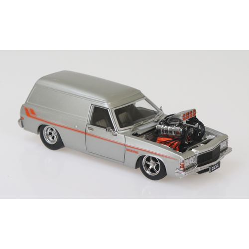 DDA Collectibles 1:24 HZ Custom Panel Van - Silver