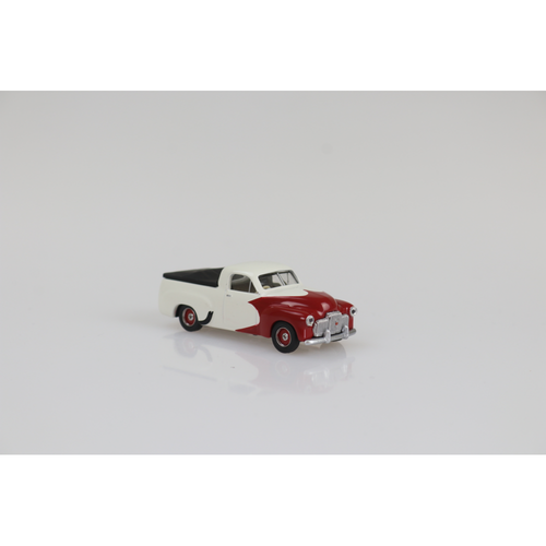 DDA Collectibles 1:64 1948 FX Holden Cream Ute