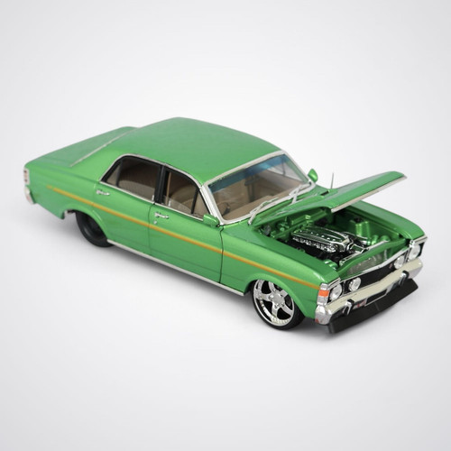 DDA Collectibles 1:24 '69 XW GS Burnout Car