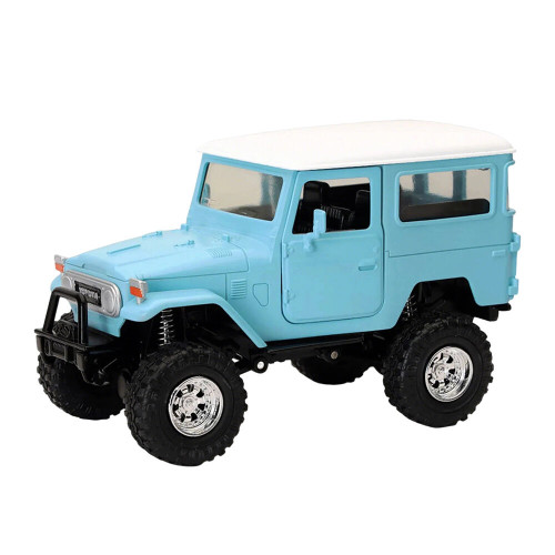 New Ray 1:24 Toyota Land Cruiser FJ40