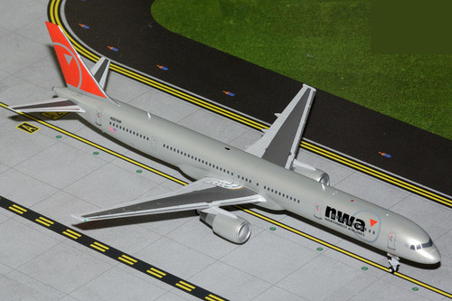 GeminiJets 1:200 Northwest Airlines Boeing B757-300 Diecast Model