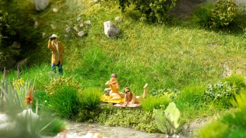Noch HO Funny-Scenes Peeping Tom Model Figure Set