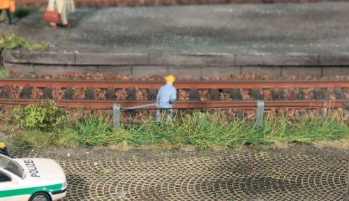 Heki 8 Grass Strips, Summer, 100mm Long