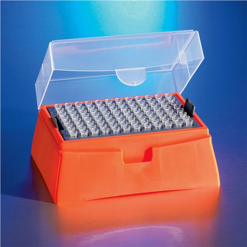 sterile 10ul extended length natural graduated  tips in hinged racks