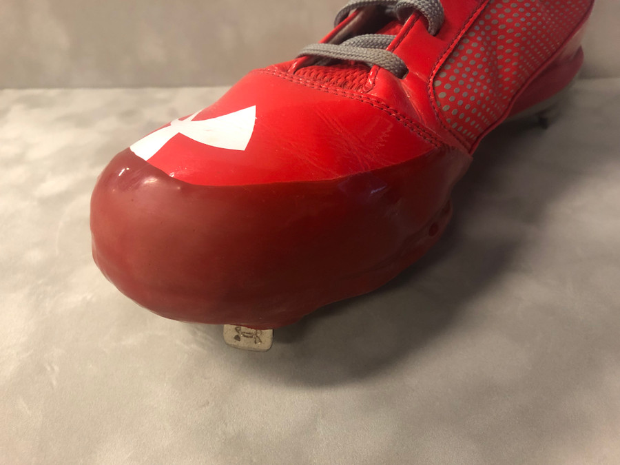 Joe Kelly Signed Game Used Cleats