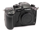 Used Panasonic Lumix DC-GH5 Mirrorless Micro Four Thirds Digital Camera Body (EX+)