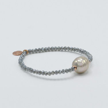 Vegan friendly handmade pearl bracelet