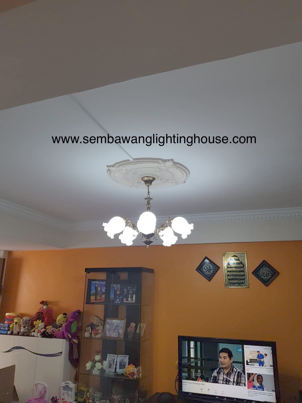 13-led-antique-hanging-lamp-in-living-room-hdb-sembawang-lighting-house.jpg