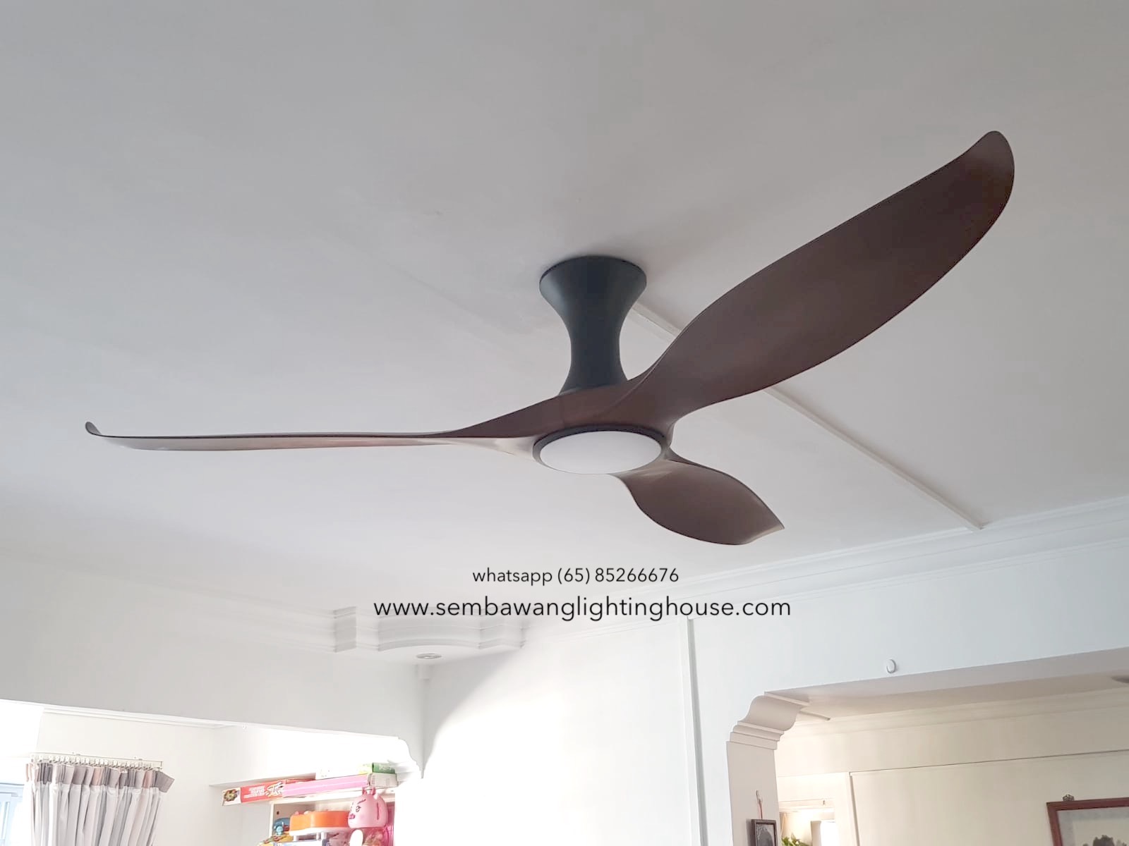 efenz-hugger-ceiling-fan-with-light-black-dutch-cocoa-01.jpg