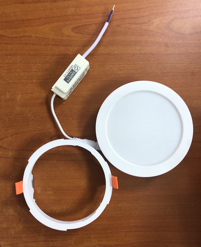 https://cdn11.bigcommerce.com/s-fc723/product_images/uploaded_images/led-round-downlight-8801-3-sembawang-lighting-house.jpg