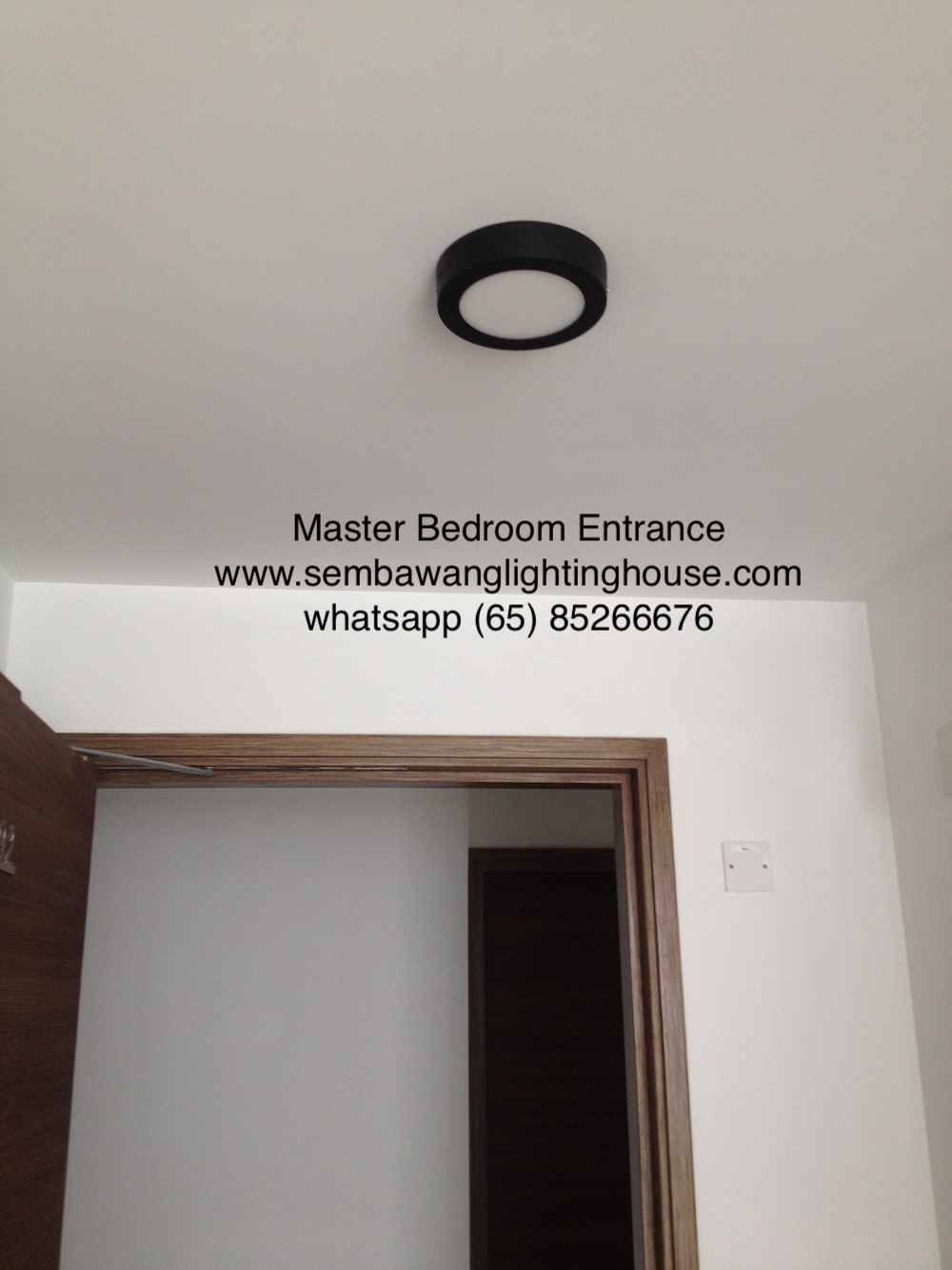 plain-round-ceiling-lamp-sample03-entrance-sembawang-lighting-house.jpg