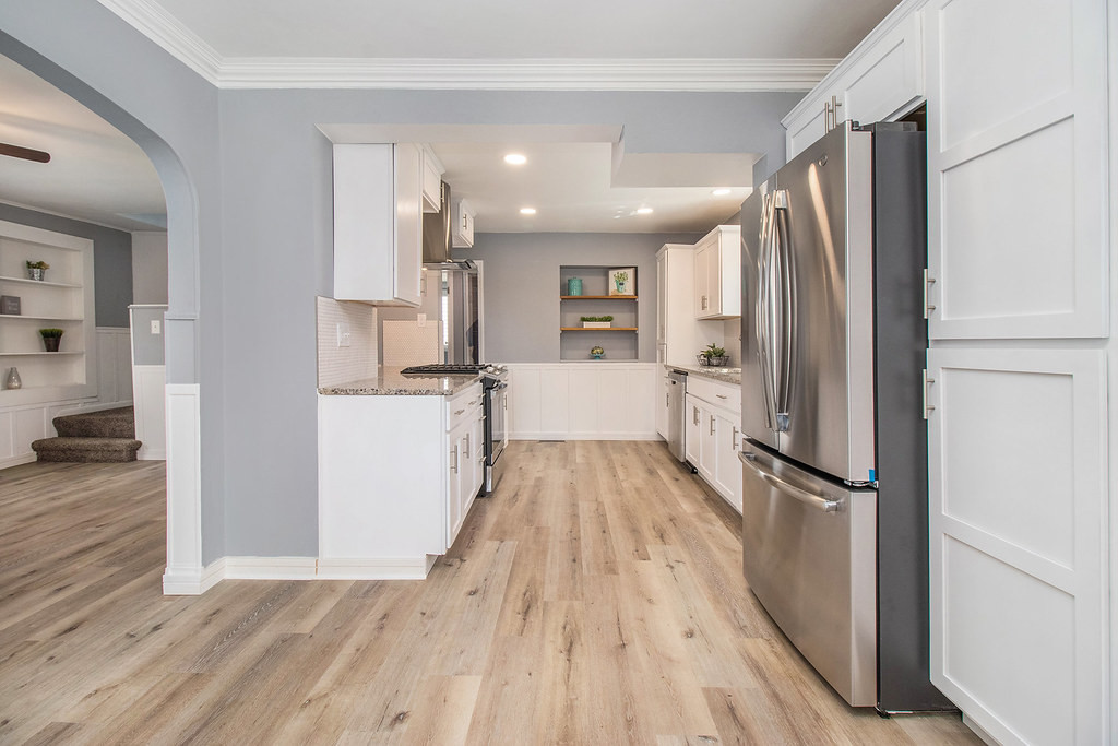 Aged Hickory Cali Vinyl Pro with Mute Step Vinyl Plank Flooring