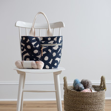 Noodlehead - Crescent Tote Paper Pattern Noodlehead - Crescent Tote Paper Pattern
