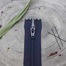 Atelier Brunette - Zipper - Midnight 20 cm (7.9") - Visible Atelier Brunette - Zipper - Midnight 20 cm (7.9") - Visible