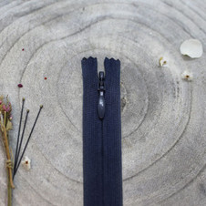 Atelier Brunette - Zipper - Midnight 40 cm (15.7") - Invisible Atelier Brunette - Zipper - Midnight 40 cm (15.7") - Invisible