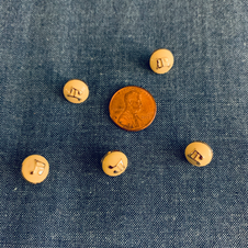 Music Note Enamel Button (10 mm)