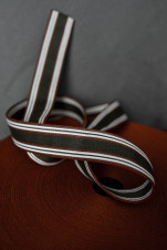 Merchant & Mills: Trinian Green Webbing (40 mm) Merchant & Mills: Trinian Green Webbing (40 mm)