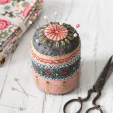 Corinne Lapierre: Pincushion Felt Craft Kit Corinne Lapierre: Pincushion Felt Craft Kit
